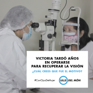 Victoria en la consulta con la oftalmóloga Victoria en la consulta con la oftalmóloga